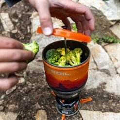 Jetboil Silicon Coffee Press Grande 7 Jetboil Silicon Coffee Press Grande -Camping Sales Store 1107428 1107431 insitu04