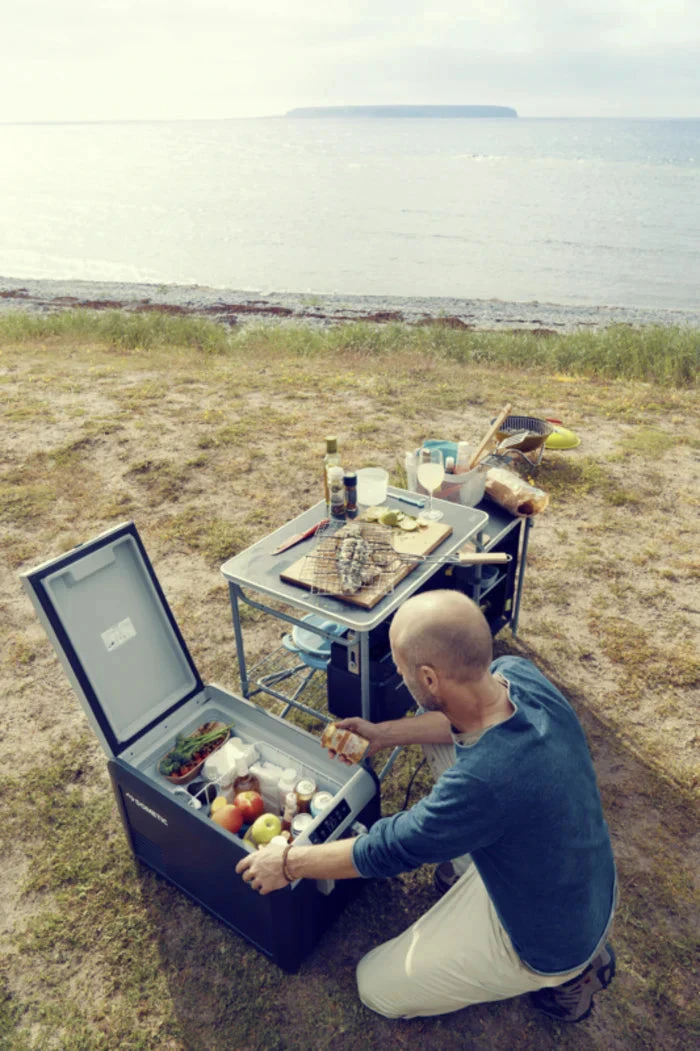 Dometic CFX3 55IM 53L Portable Compressor Cool Box And Freezer 10 Dometic CFX3 55IM 53L Portable Compressor Cool Box And Freezer - Image 10